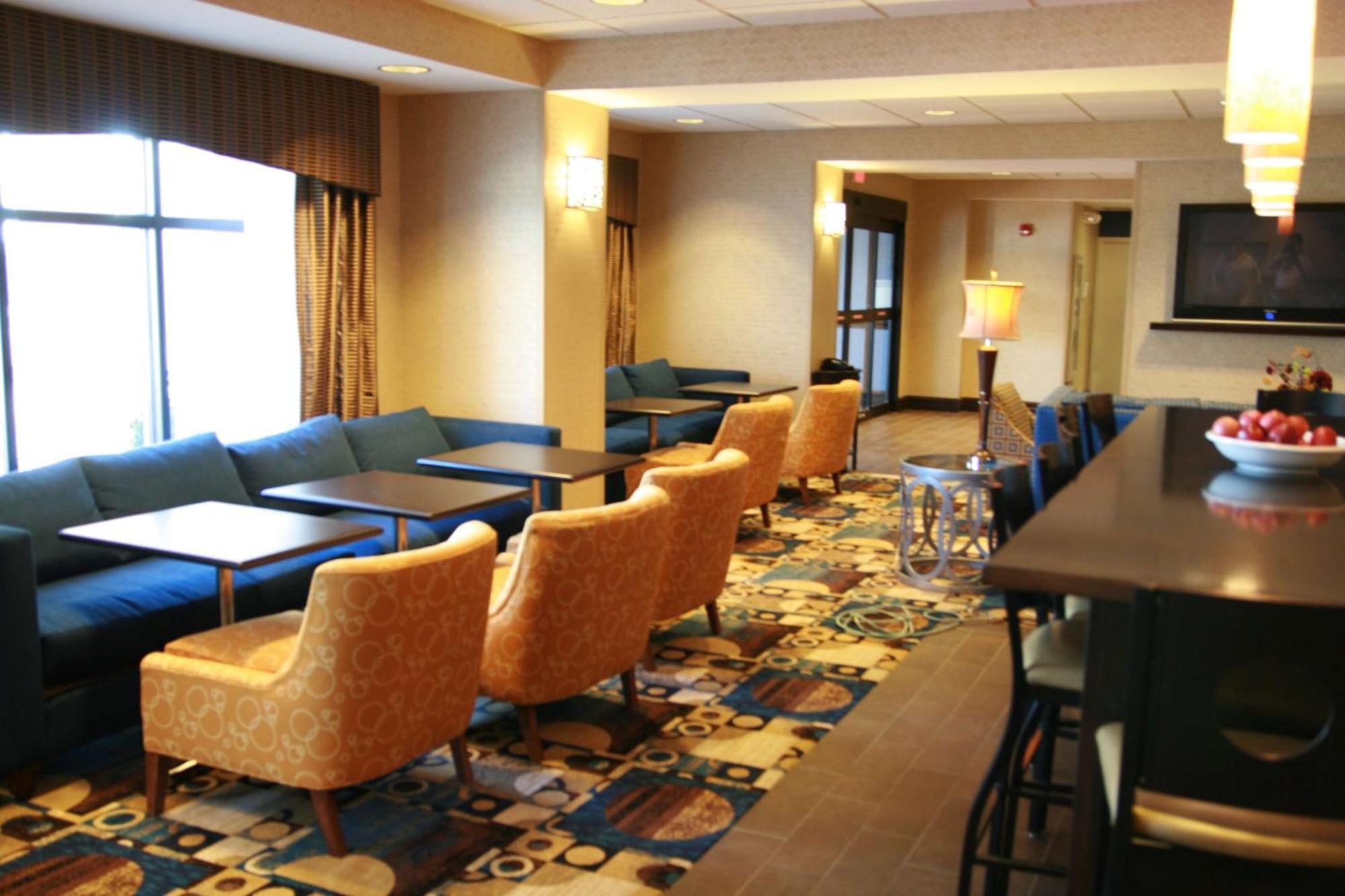Hampton Inn Topeka Exterior photo