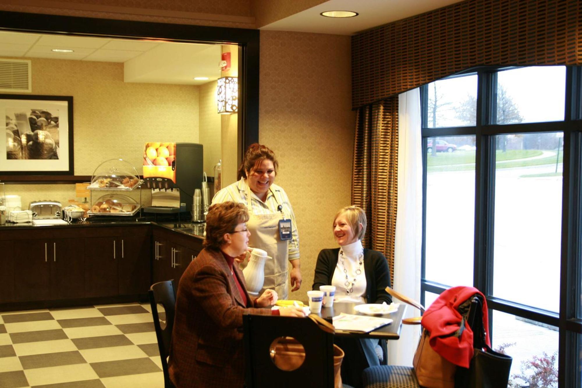 Hampton Inn Topeka Restaurant photo